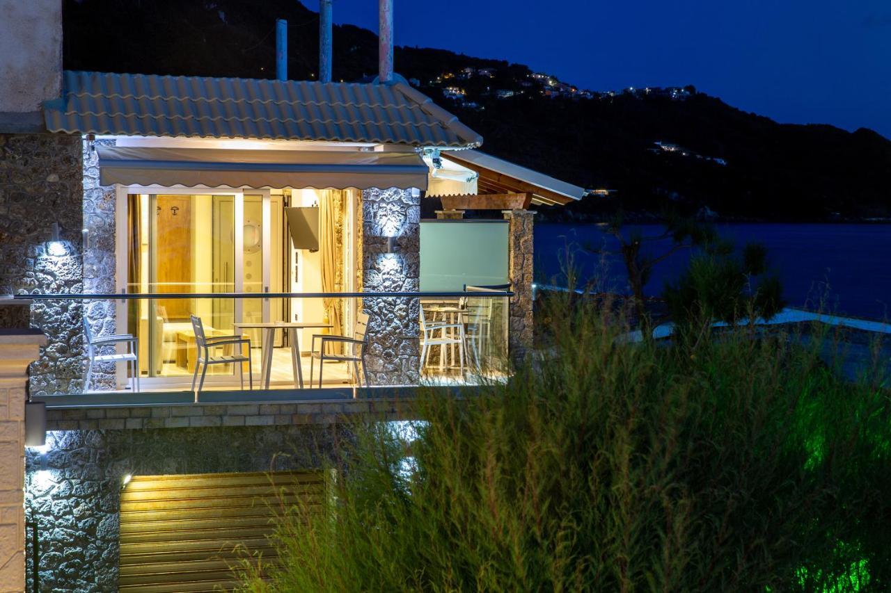 Black Rocks Family, Luxury Seafront Beach Maisonette Agios Gordios  Bagian luar foto