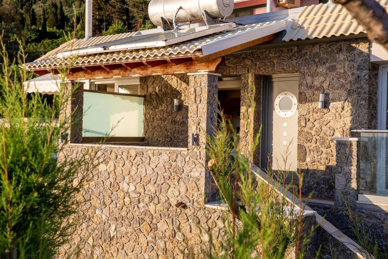 Black Rocks Family, Luxury Seafront Beach Maisonette Agios Gordios  Bagian luar foto