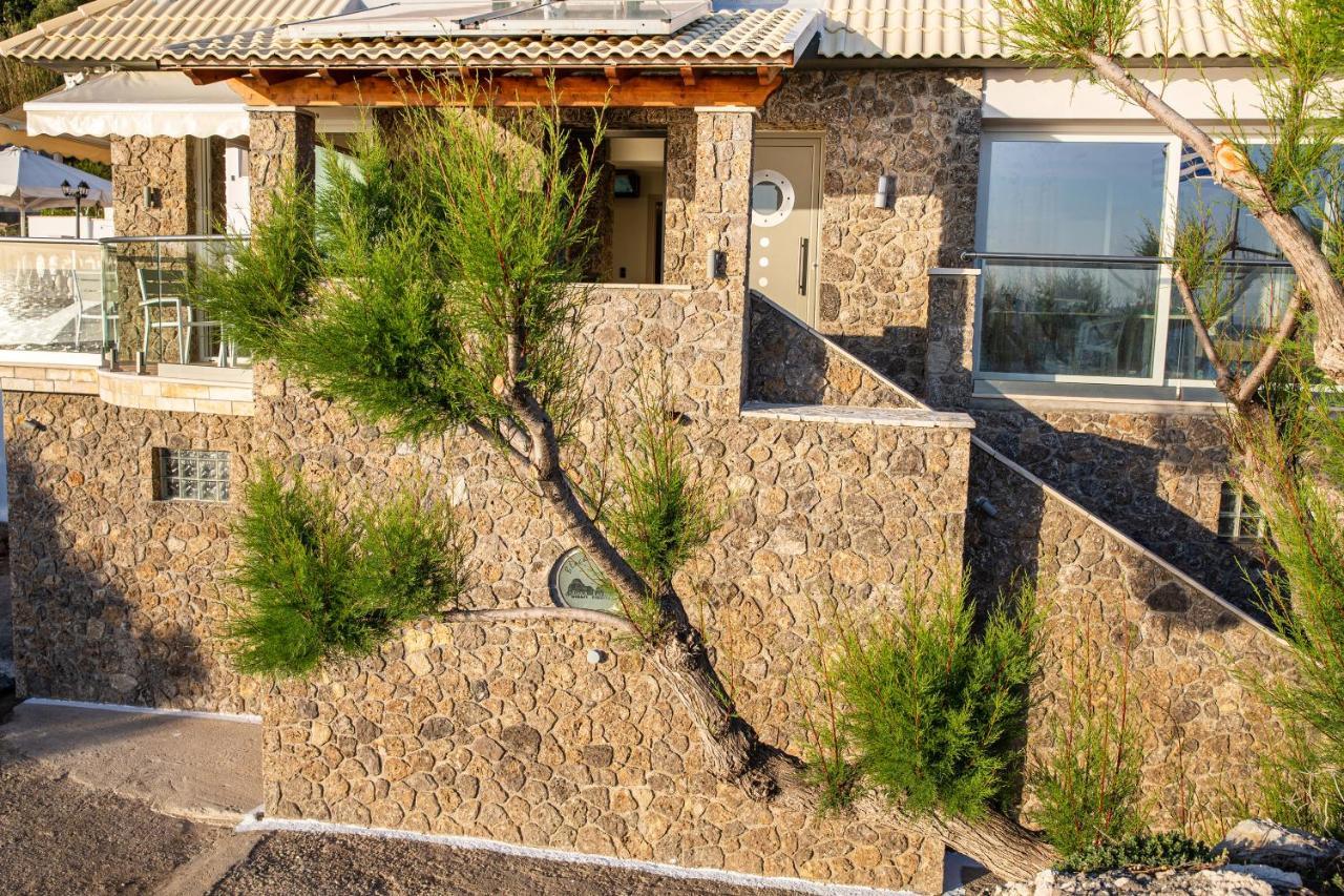 Black Rocks Family, Luxury Seafront Beach Maisonette Agios Gordios  Bagian luar foto