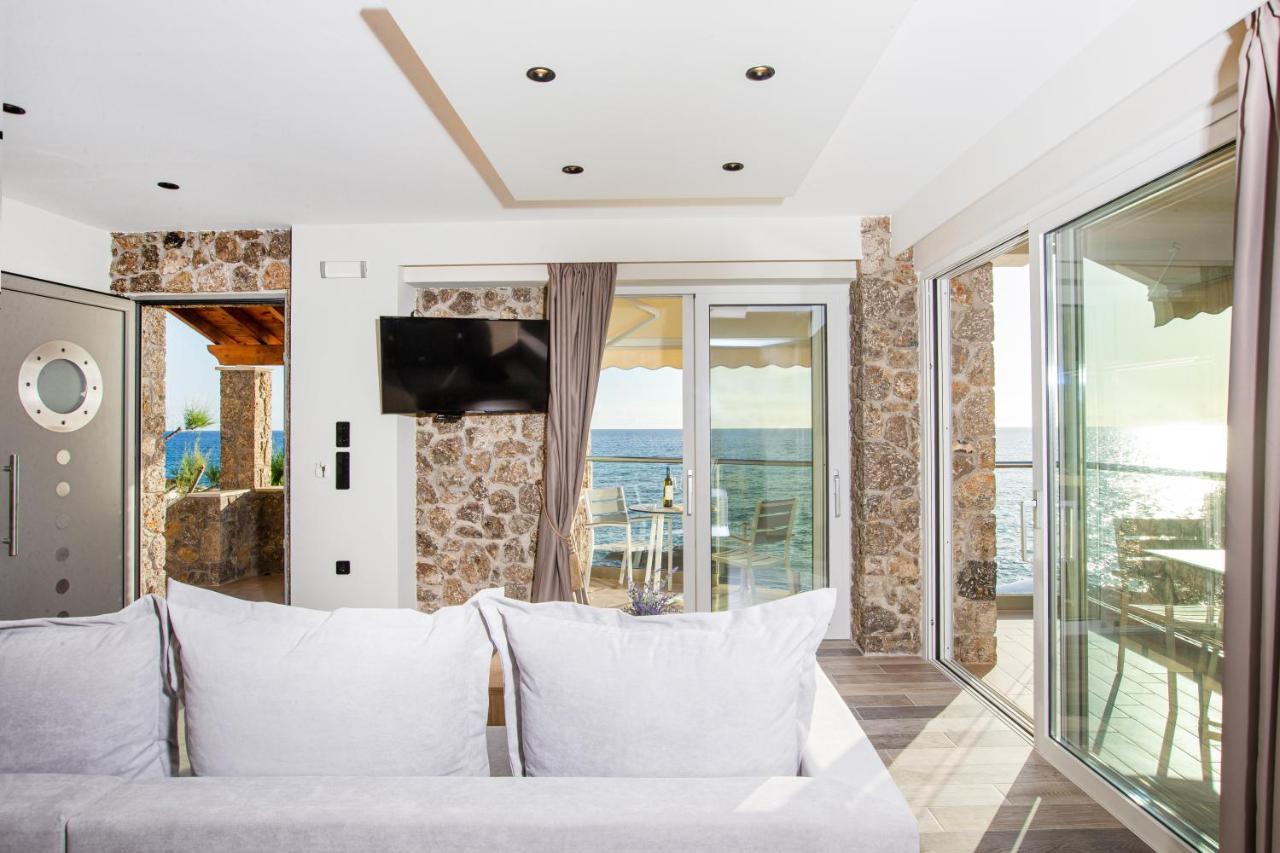 Black Rocks Family, Luxury Seafront Beach Maisonette Agios Gordios  Bagian luar foto