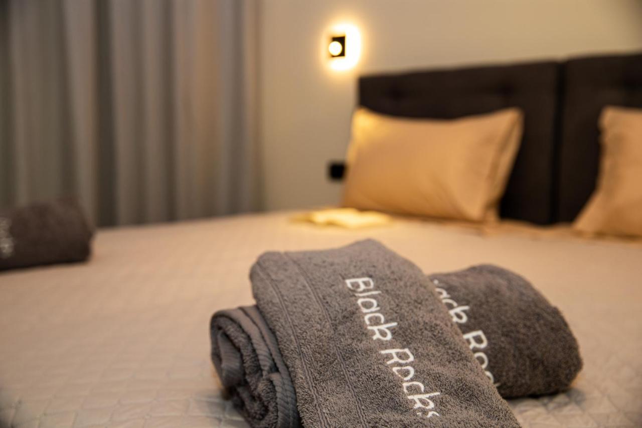 Black Rocks Family, Luxury Seafront Beach Maisonette Agios Gordios  Bagian luar foto