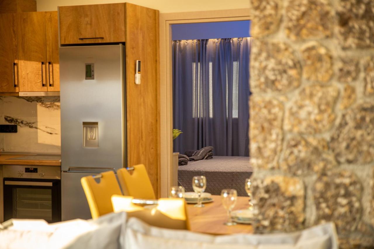 Black Rocks Family, Luxury Seafront Beach Maisonette Agios Gordios  Bagian luar foto