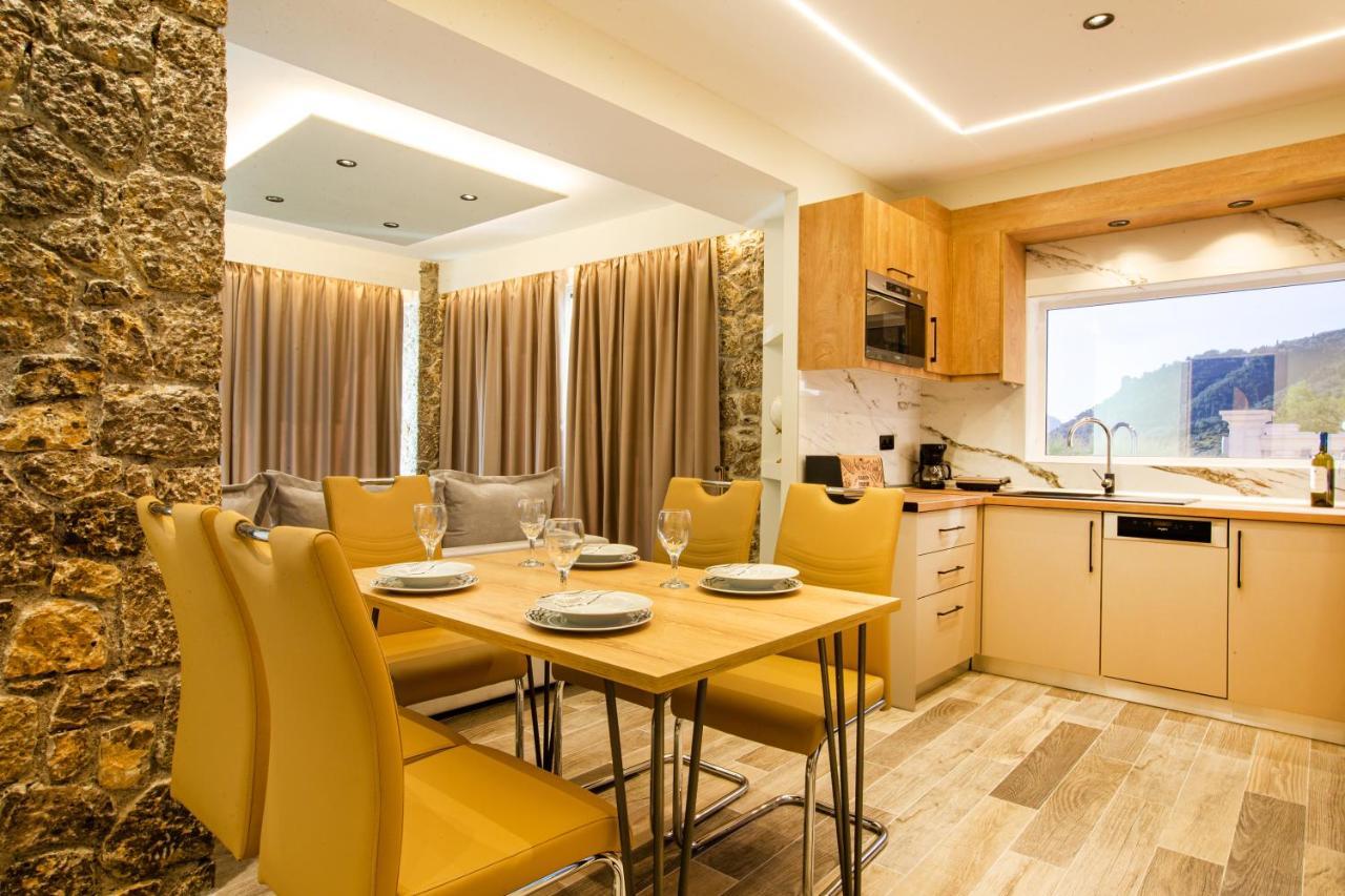 Black Rocks Family, Luxury Seafront Beach Maisonette Agios Gordios  Bagian luar foto